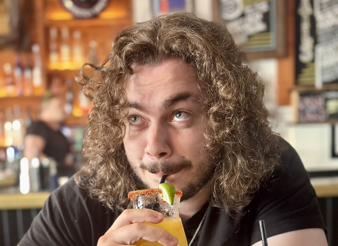 The Digital Naturalist: How Jonas Flanagan Conquered the Algorithm and Turned Wildlife into Viral Gold