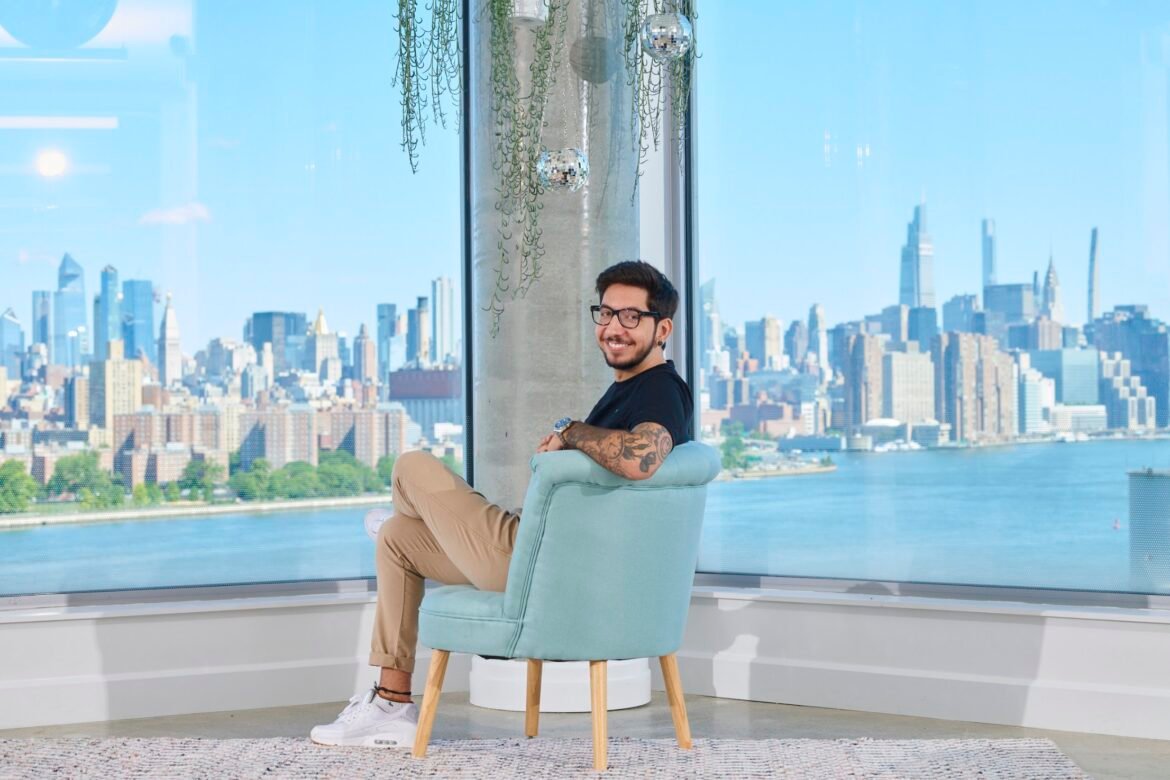 Arthur Régis Carmo prefers to listen. Yet his work carries remarkable volume across the industry. He is a Creative Director, Art Director, and Illustrator based in New York.