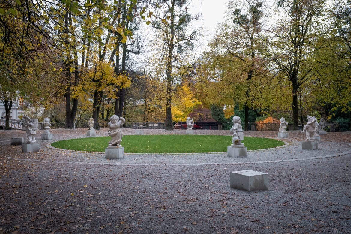 Pierre Huyghe’s UUmwelt at MoMA — When the Sculpture Garden Becomes a Thinking System