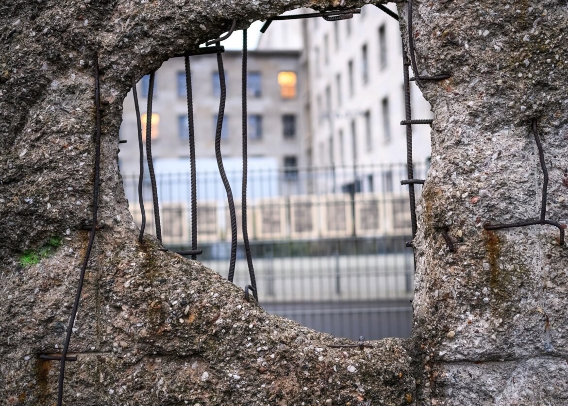 The New Abstraction: Post-Digital Materiality at The Hole (Tribeca)