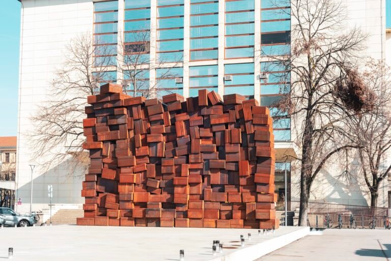 Yoshitomo Nara’s Landmark Debut at David Zwirner