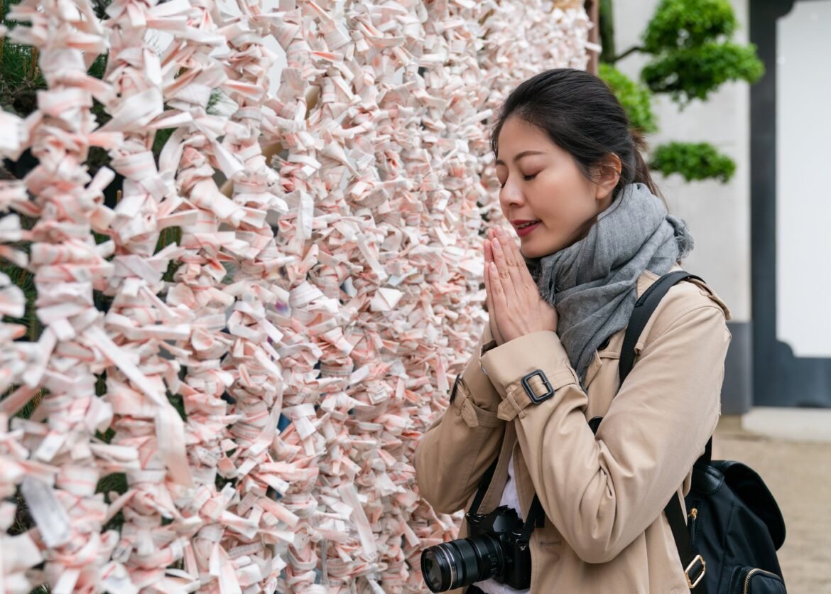 Jiyoon Lee: Monumental Sculptures at Gallery Henoch (Chelsea)